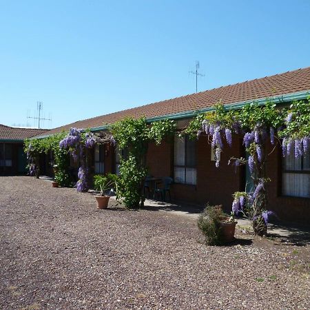 Birch Motel Tocumwal Bagian luar foto