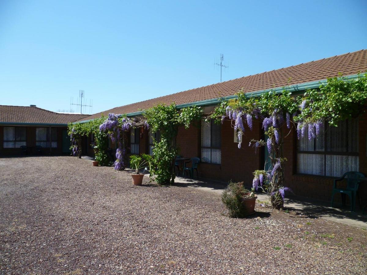Birch Motel Tocumwal Previously Known As Kanimbla Motor Inn Bagian luar foto