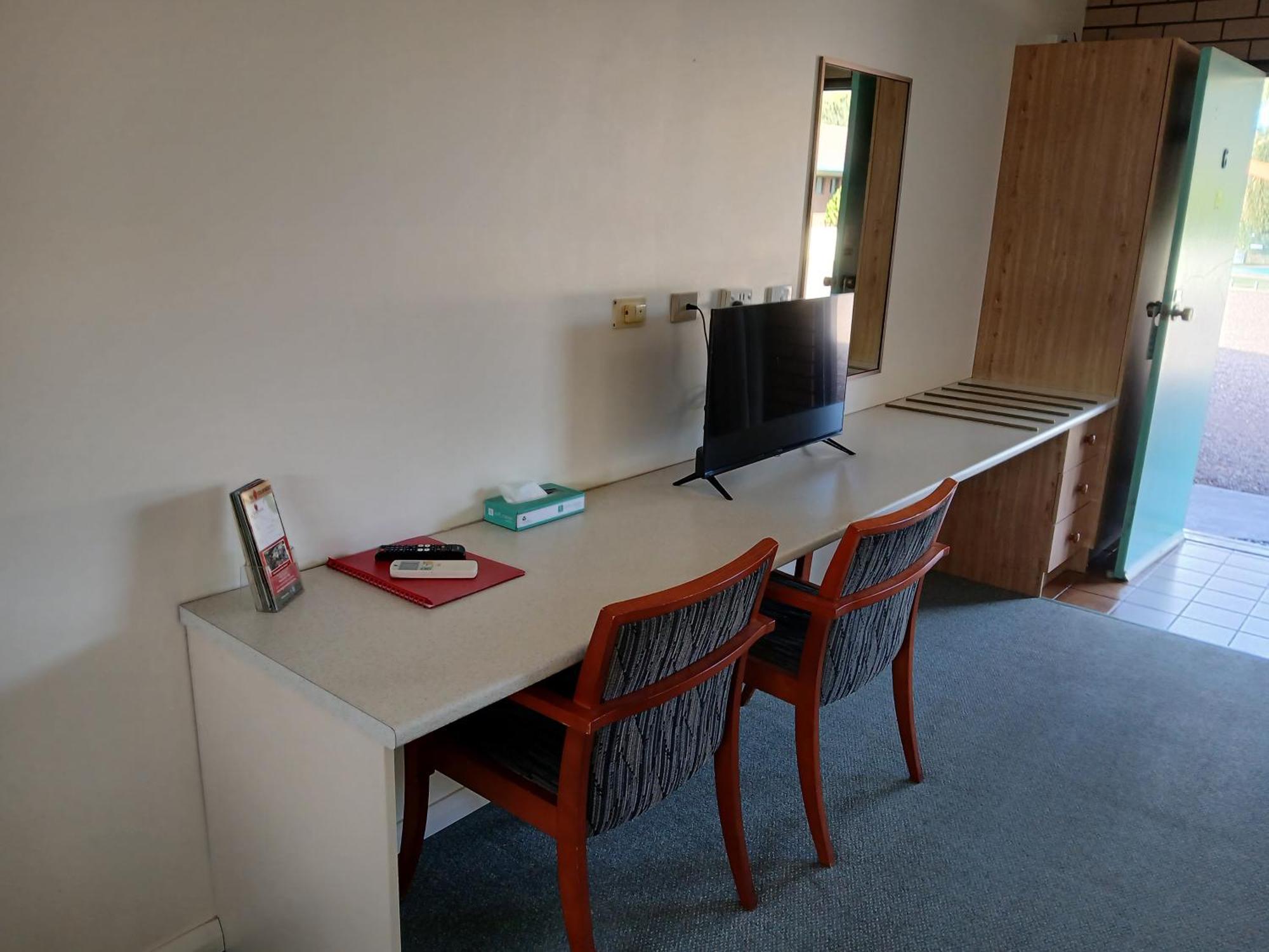 Birch Motel Tocumwal Previously Known As Kanimbla Motor Inn Bagian luar foto