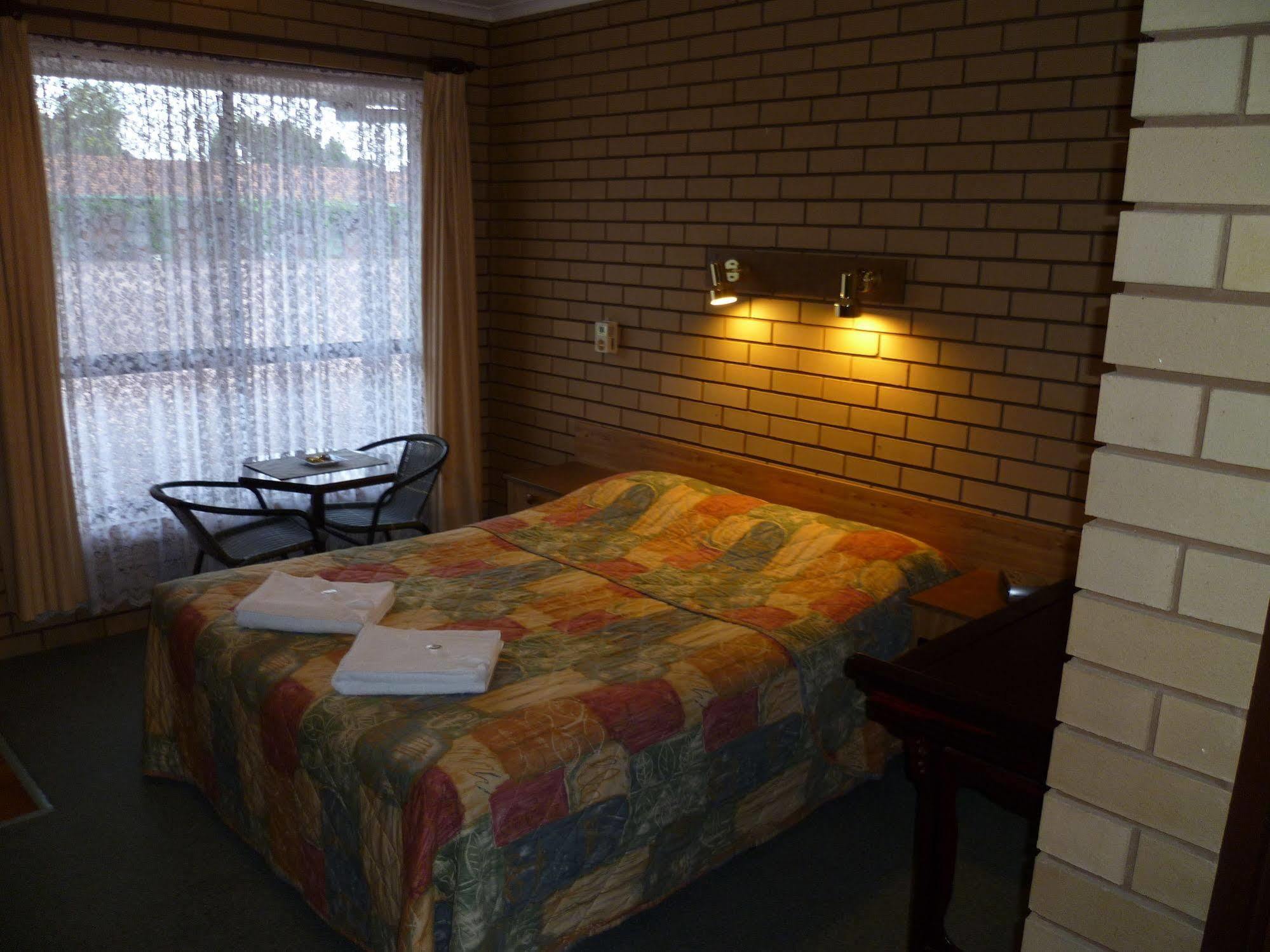 Birch Motel Tocumwal Previously Known As Kanimbla Motor Inn Bagian luar foto