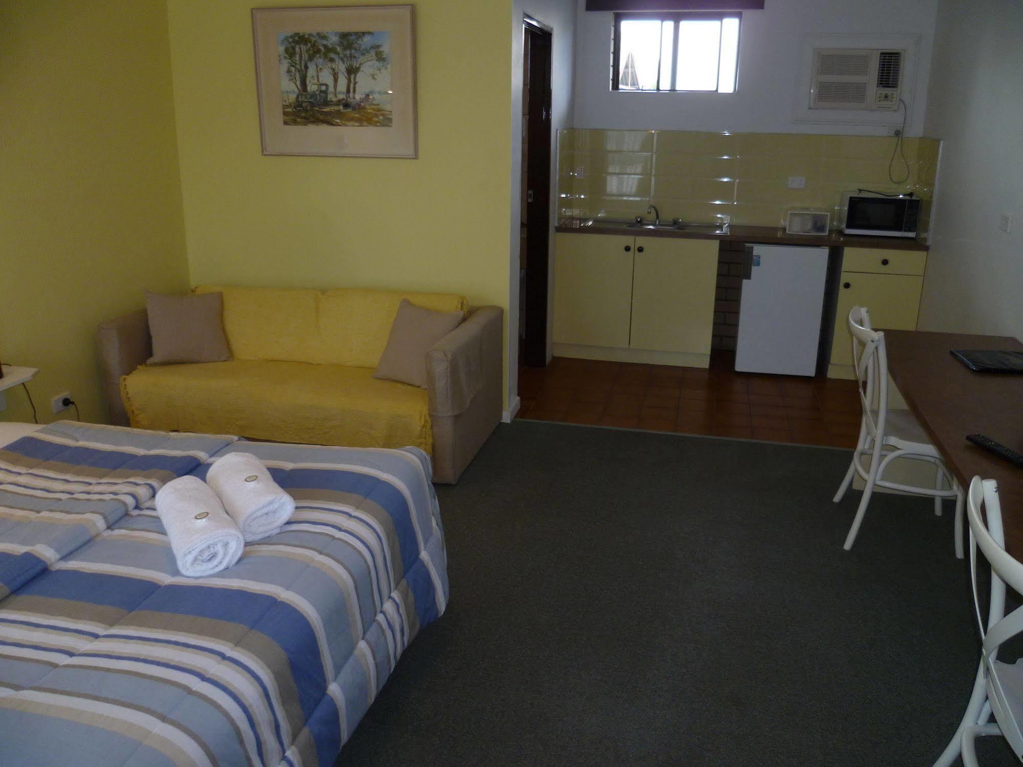 Birch Motel Tocumwal Previously Known As Kanimbla Motor Inn Bagian luar foto